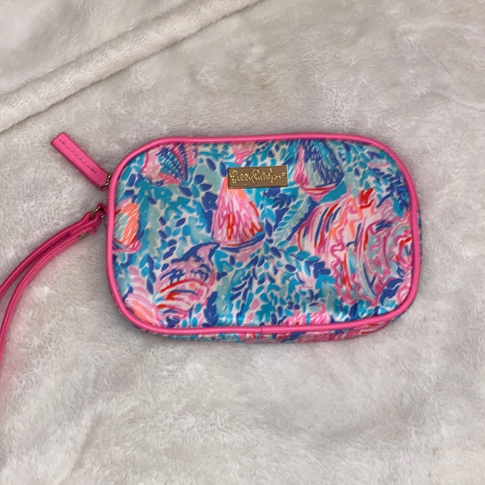 Lilly Pulitzer Gillie Wristlet